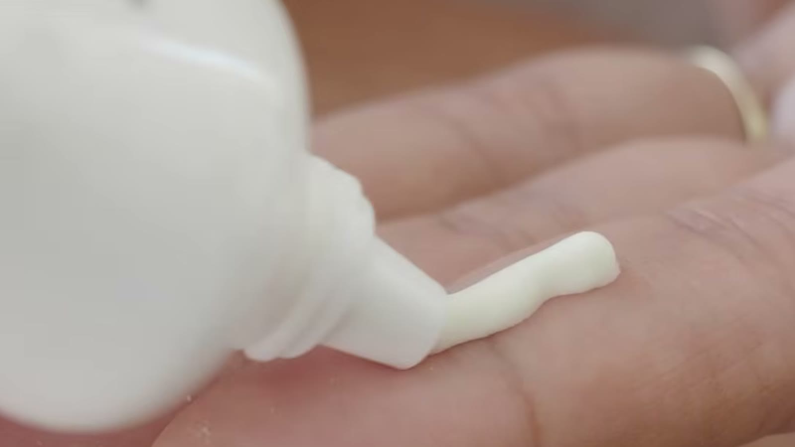 시술 후에 어떤 스킨케어를 써야 할까? 순서부터 다르게 봐야 하는 이유